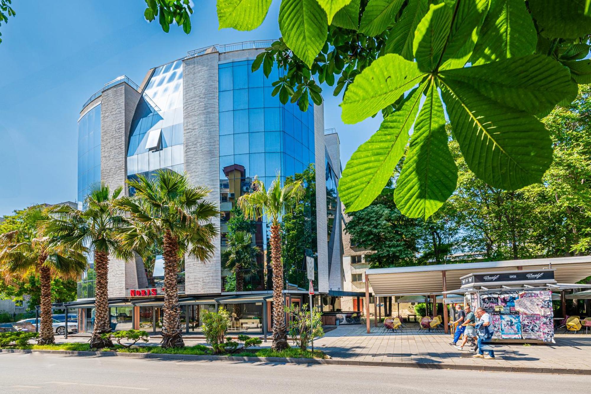Hotel Noris Plovdiv Bagian luar foto