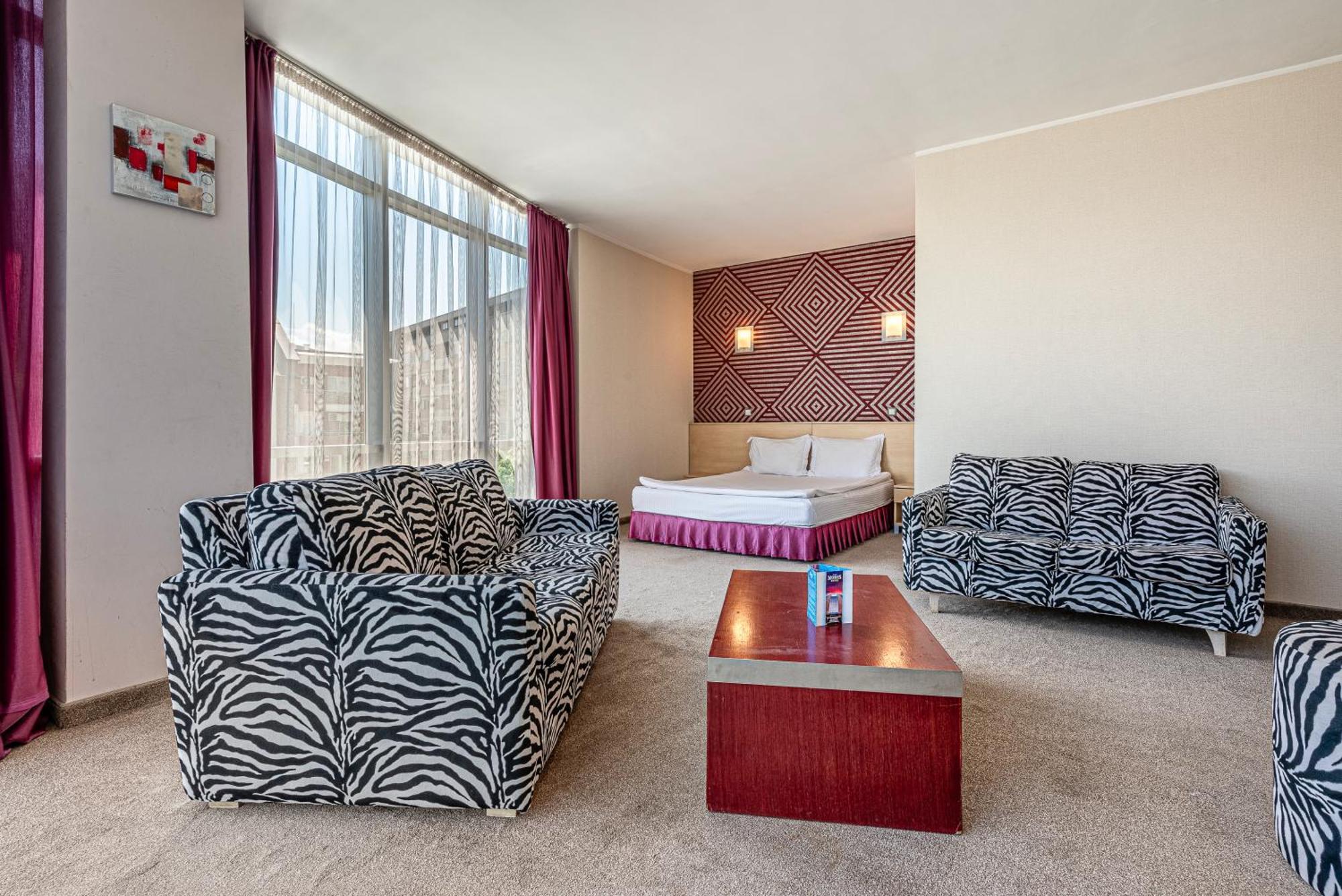 Hotel Noris Plovdiv Bagian luar foto