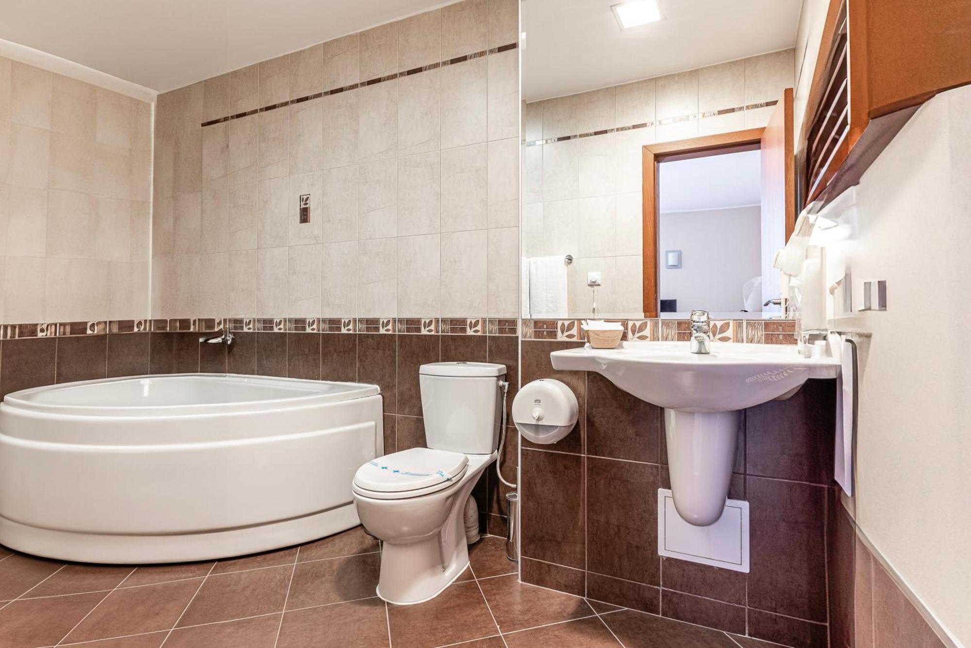 Hotel Noris Plovdiv Bagian luar foto