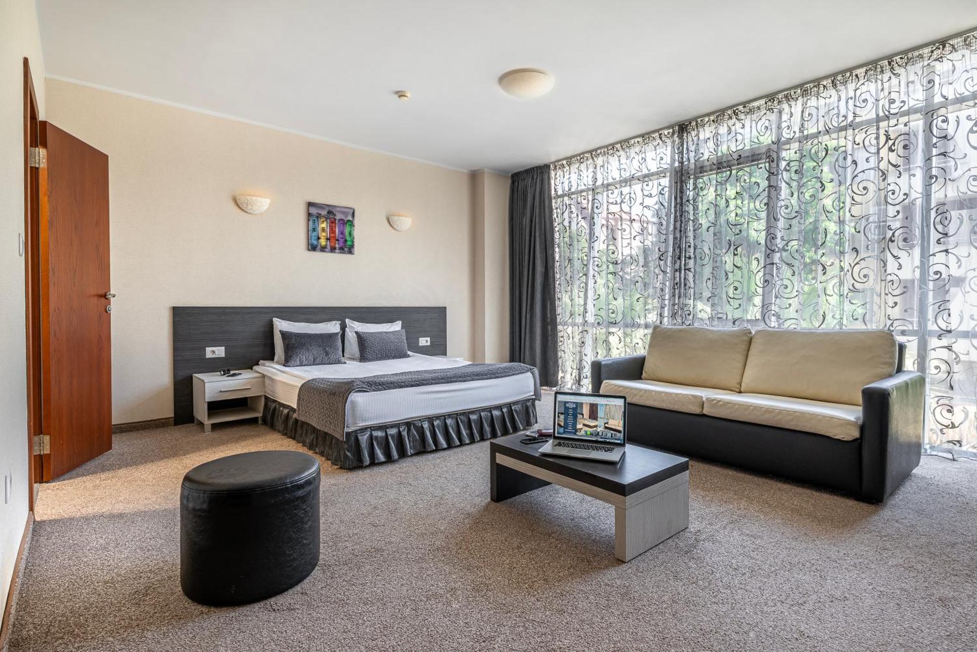 Hotel Noris Plovdiv Bagian luar foto