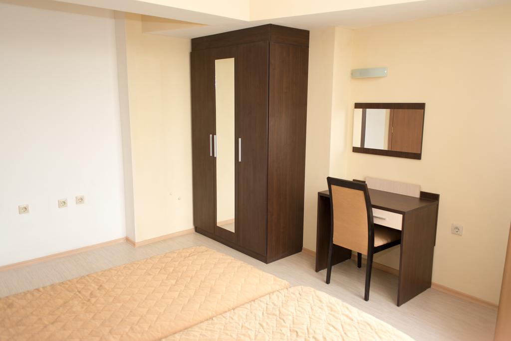 Hotel Noris Plovdiv Ruang foto
